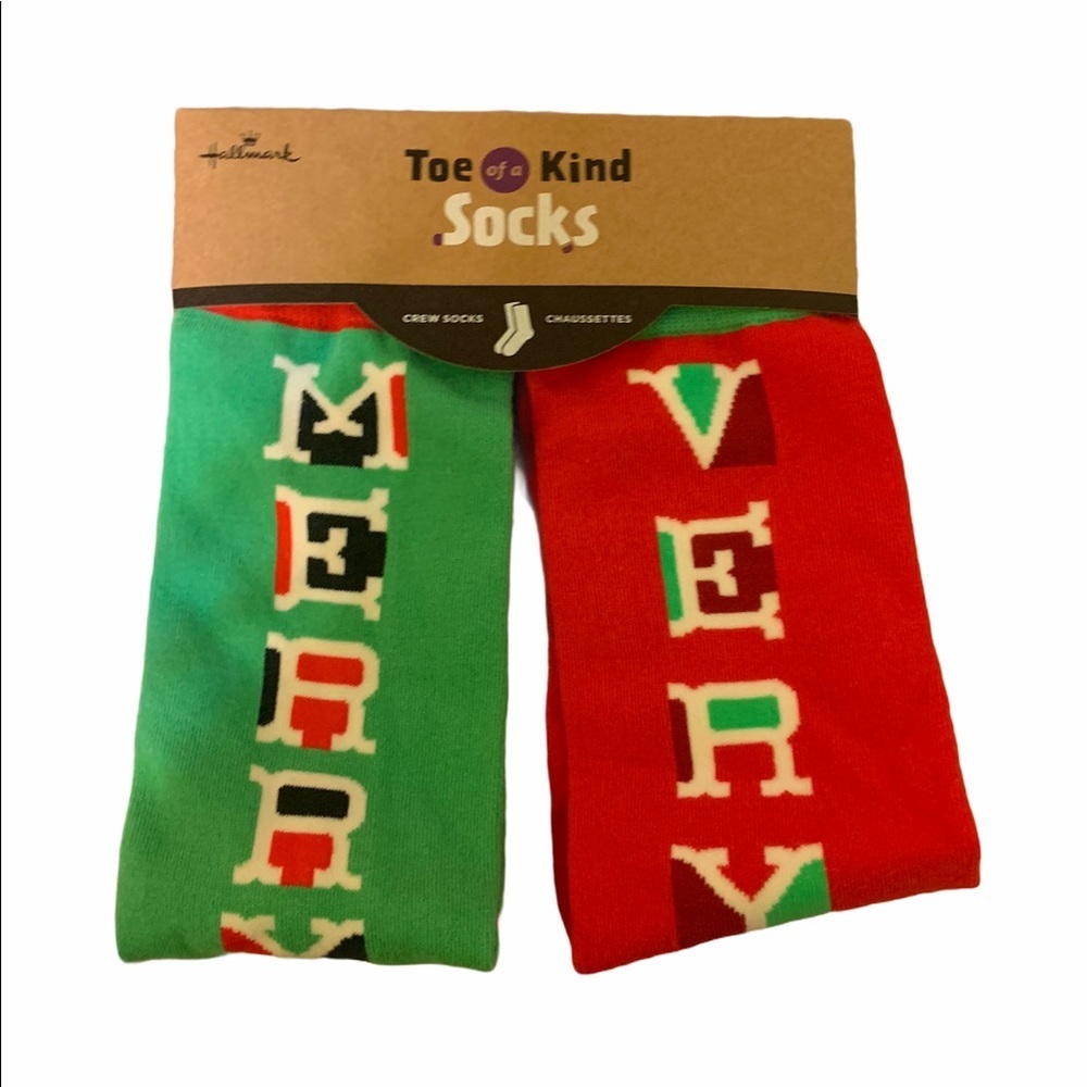 NWT Very Merry Christmas Crew Socks